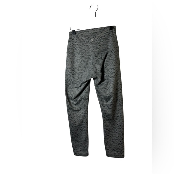 Lululemon Wunder Under Crop II *Full-On Luon (Roll Down) Size 2 - Picture 6 of 8